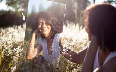 Understanding Mirroring: A Manipulative Tactic Used by Narcissists